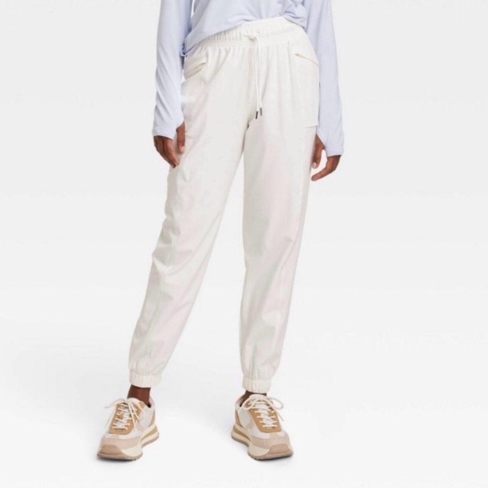 NWT- All in Motion  Lined Mid-Rise Stretch Jogger w/Zip Pockets